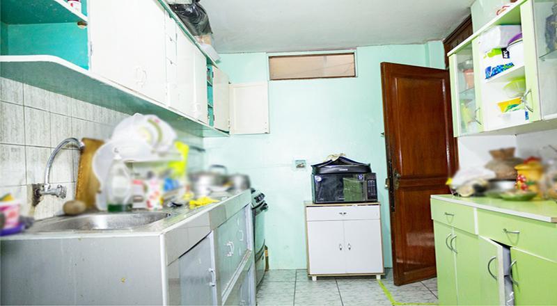 VENTA DE CASA DE 3 PISOS EN LA URB. LA PRIMAVERA